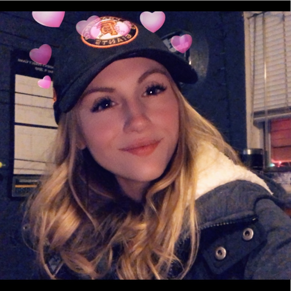 Meet your Posher, Anna